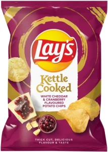 Lay’s Kettle Cooked White Cheddar & Cranberry Flavoured Potato Chips (1 x 120 g) | Shop Online